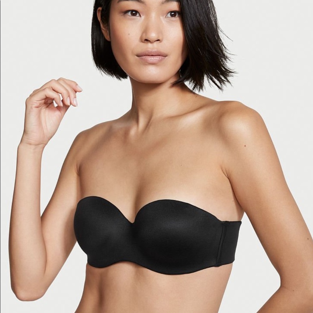 Victoria Secret black strapless bra. Size 32DDD.